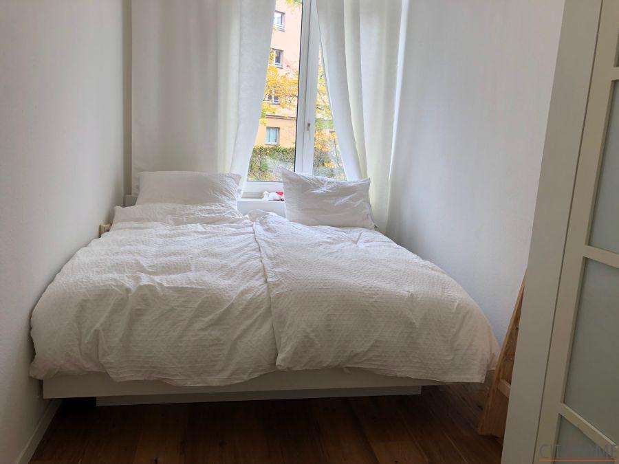 Viktoriastraße, sehr schöne Altbauwohnung in Villenlage
