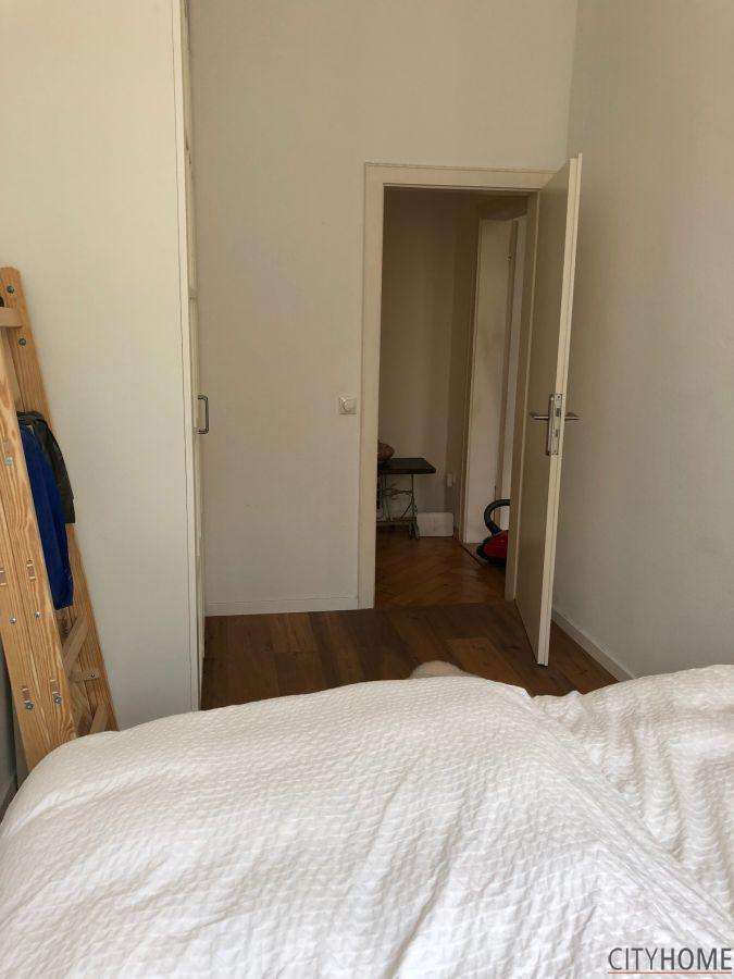 Viktoriastraße, sehr schöne Altbauwohnung in Villenlage