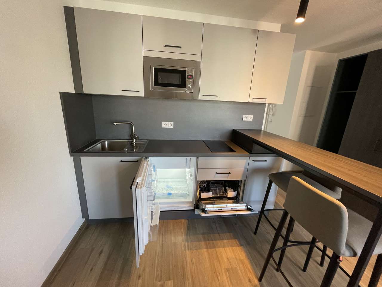 Klarastraße, ruhig und top modern, in der Innenstadt!