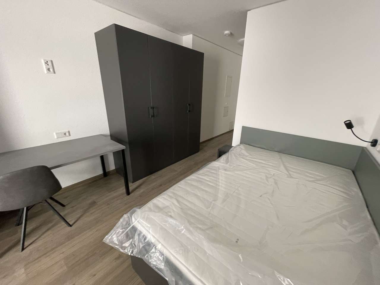 Kantstraße, Apartment in super Lage, direkt neben der UNI!