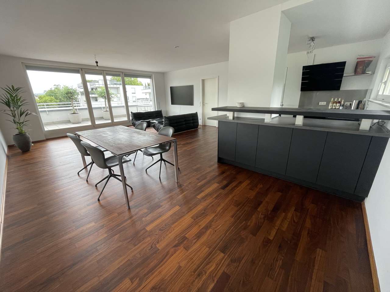 Richard Wagner Straße, echtes Penthaus mit großer Terrasse und Blick auf die City!