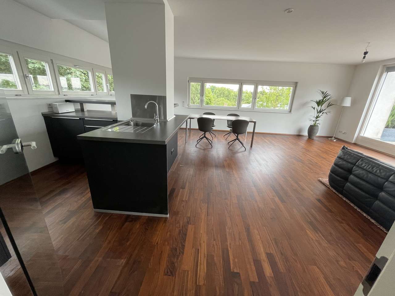 Richard Wagner Straße, echtes Penthaus mit großer Terrasse und Blick auf die City!