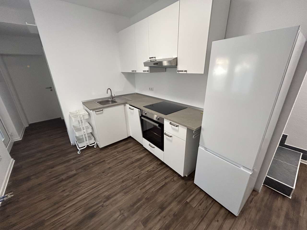 Zimmer in 5er WG, ruhige Lage zwischen Mainz und Wiesbaden mit Hofenbenutzung.