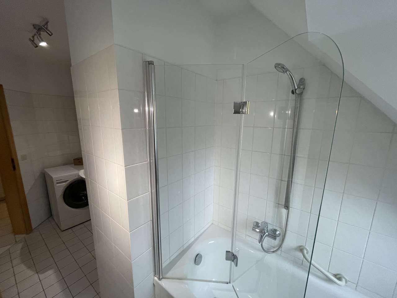 Dr. Karl Schramm Straße, viel Platz, viel Licht, Balkon, Parkplatz