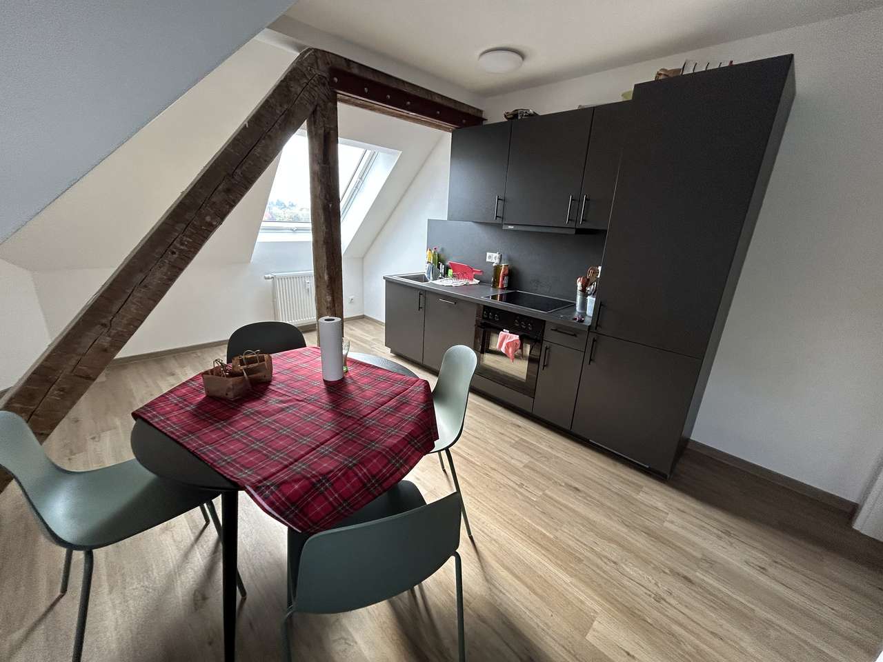 WG statt Apartment? Super Verkehrsanbindung und hochwertig ausgestattet!