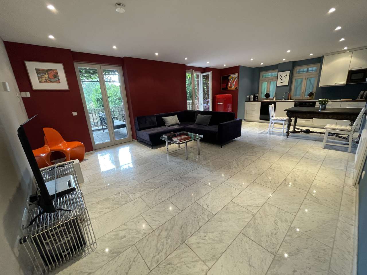 Wiesbaden: Weinbergstraße, schöne, ruhige Wohnung mit Terrasse 