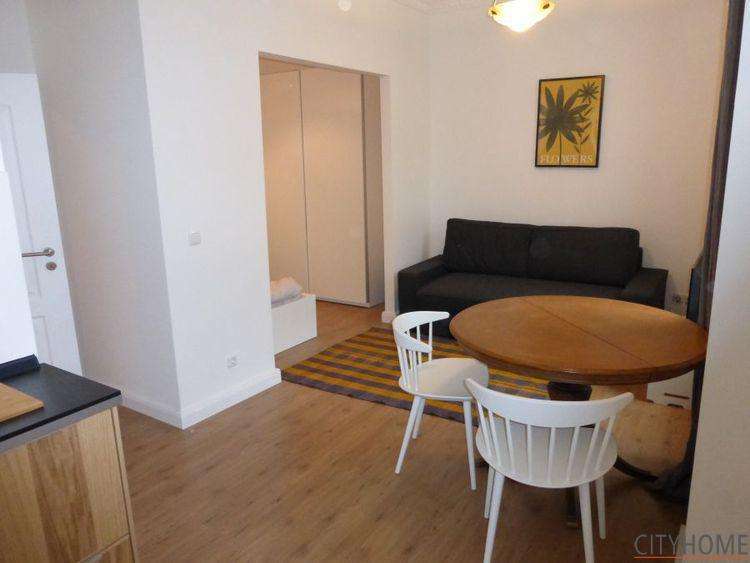 Wiesbaden: Rauenthaler Straße, mit Balkon, ruhig und doch zentral 