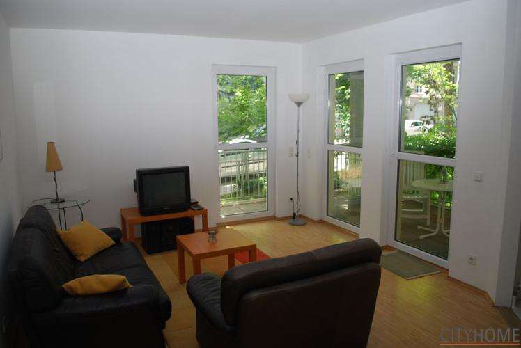 Wiesbaden: Nußbaumstraße, schöne Lage mit Tiefgarage und Terrasse nahe HBF 