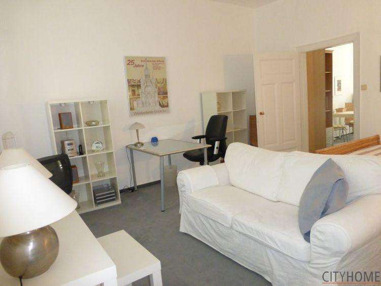 Wiesbaden: Schwalbacher Straße, charmantes Apartment in Citylage mit Balkon 