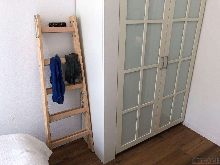 Viktoriastraße, sehr schöne Altbauwohnung in Villenlage