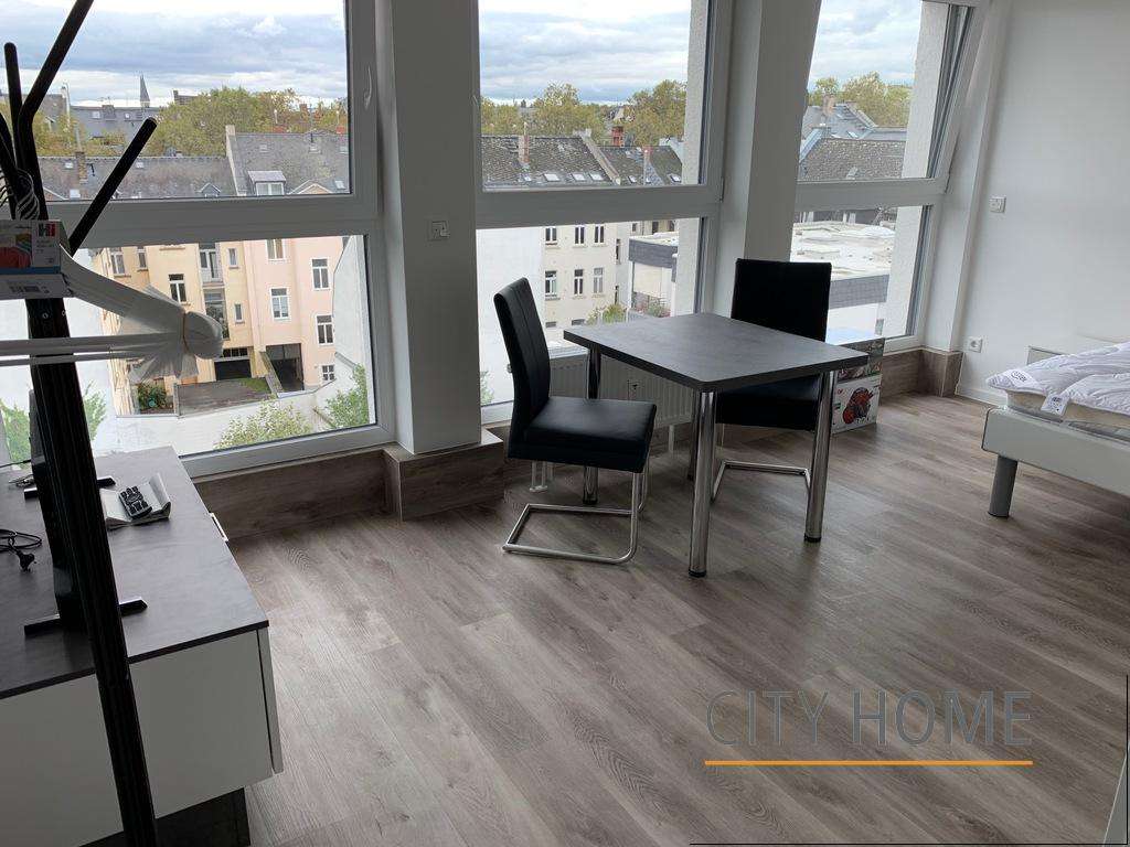 Wiesbaden: Dotzheimer Straße, Businessapartment mit Panoramablick 