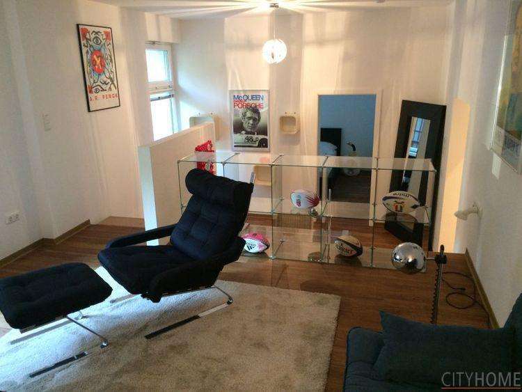 Wiesbaden: Nettelbeckstraße, incl. DSL, schöne Stilaltbauwohnung 