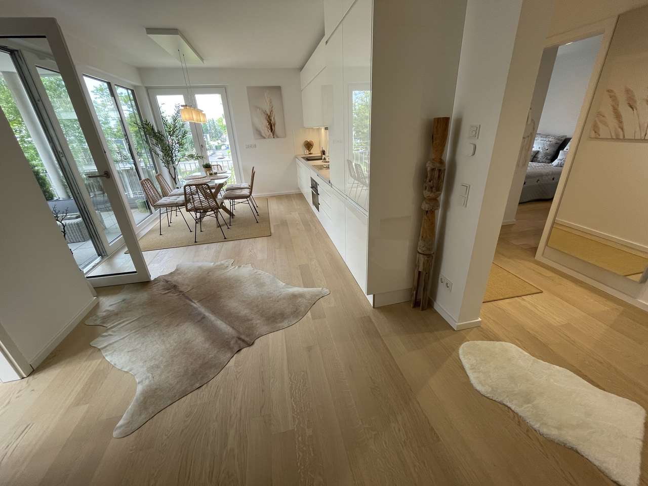 Wiesbaden: Sehr schöne, hochwertige Wohnung am Schloßpark 