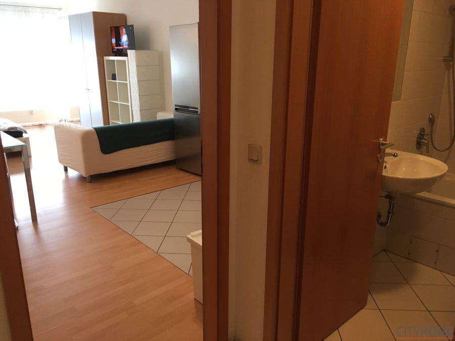 Waldstraße, großzügiges Apartment Garage auf Wunsch
