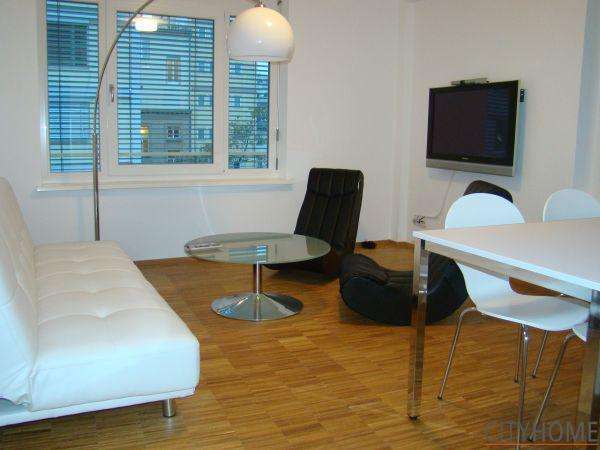 Wiesbaden: Webergasse, klasse Lage mitten in der City 