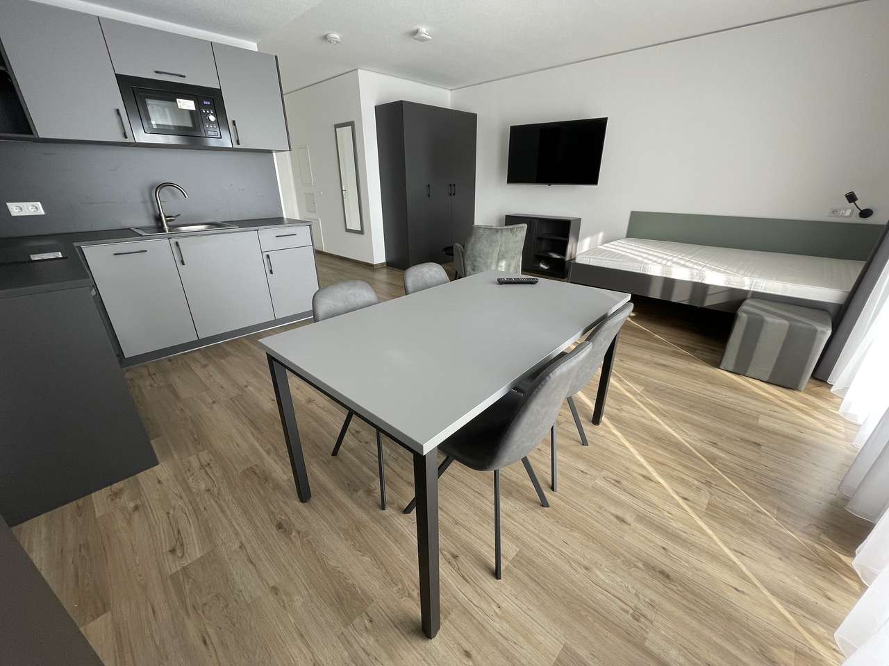 Kantstraße, Apartment in super Lage, direkt neben der UNI!