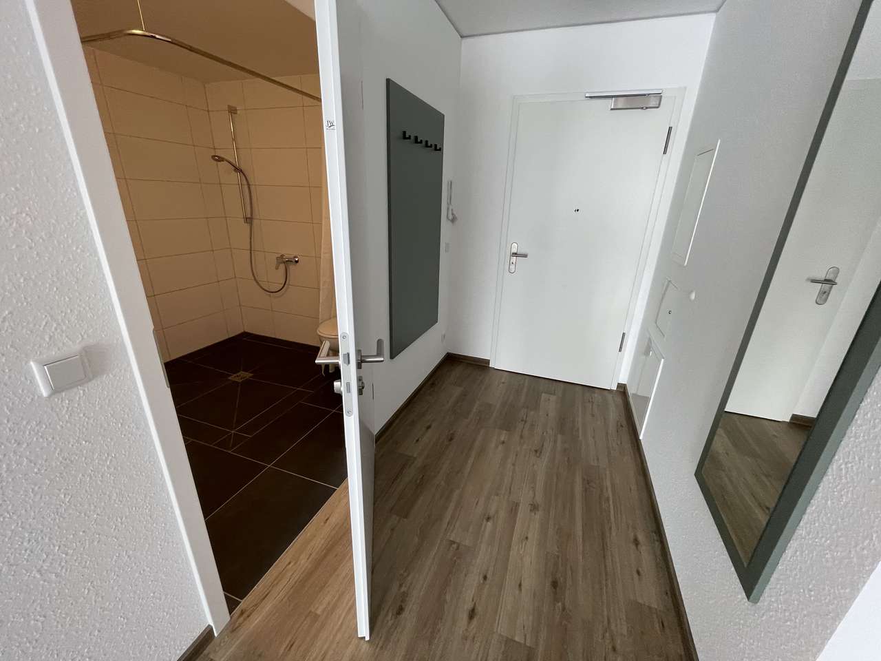 Kantstraße, Apartment in super Lage, direkt neben der UNI!