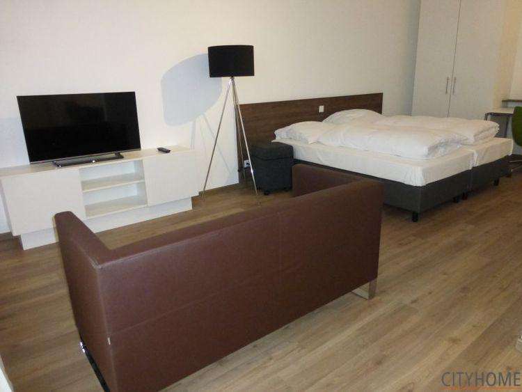 Wiesbaden: Rheinstraße, mitten in der City, Garage optional 