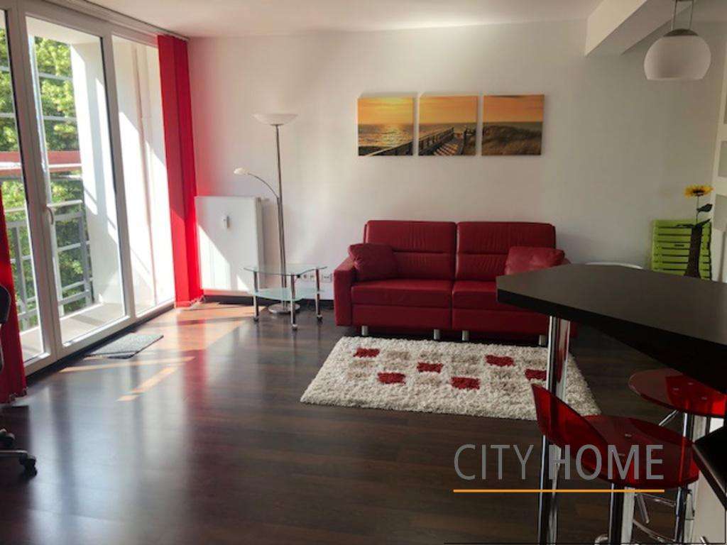 Wiesbaden: Viktoriastraße, hell, DSL und Balkon! 