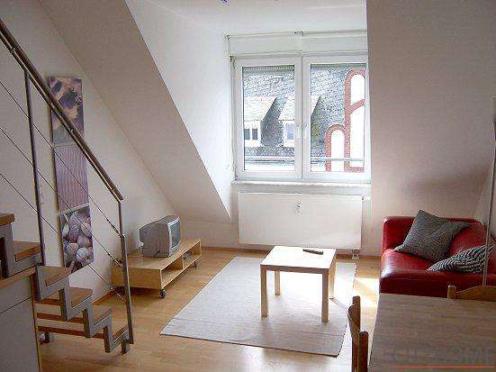 Wiesbaden: Waldstraße, schöne Maisonettewohnung, Garage optional 