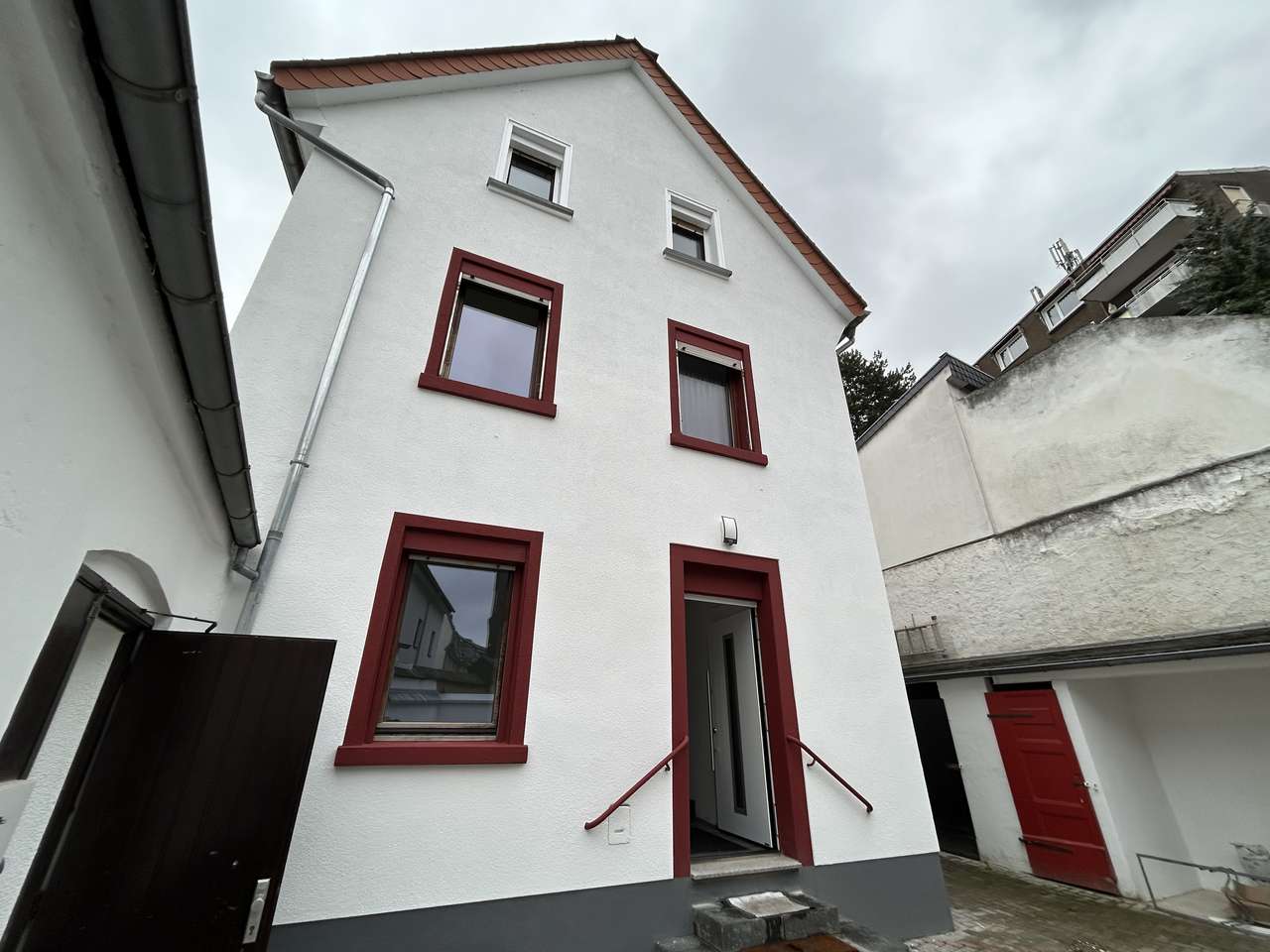 Zimmer in 4er WG, ruhige Lage in Mainz-Weisenau mit Hofbenutzung