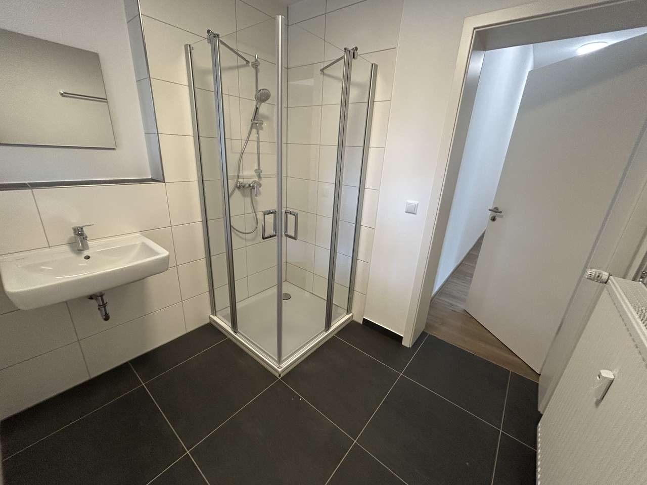 Mehrere großzügige Zimmer in super Verkehrsanbindung und hochwertig ausgestattet!