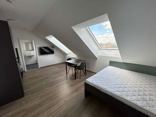 Wiesbaden: Hochheimer Straße, Neubau-Apartments zwischen Mainz und Wiesbaden 