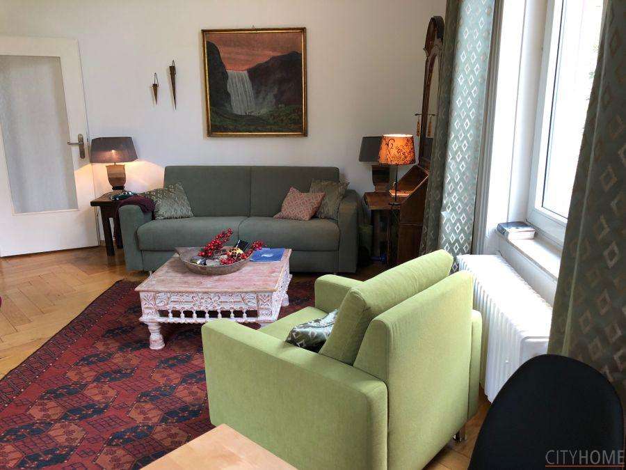 Viktoriastraße, sehr schöne Altbauwohnung in Villenlage