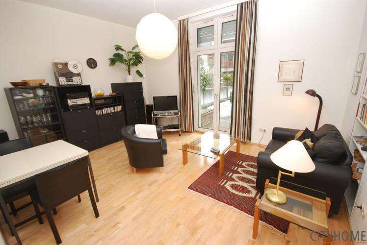 Wiesbaden: Mosbacher Straße, ruhige Villenlage nahe Bahnhof 