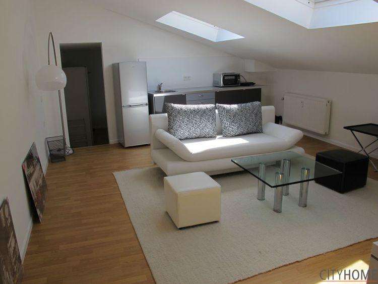 Wiesbaden: Taunusstraße, helles Apartment im Herzen der City 