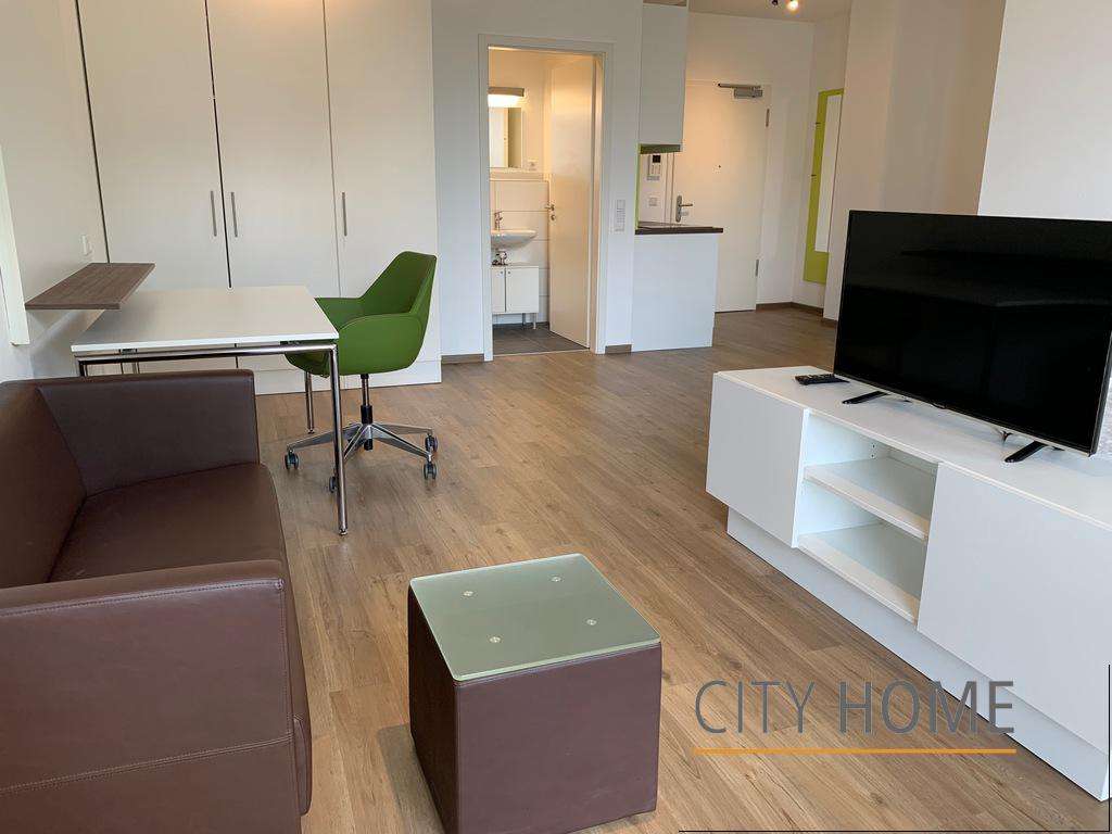 Wiesbaden: Rheinstraße, helles Apartment, DSL incl. und Garage optional 