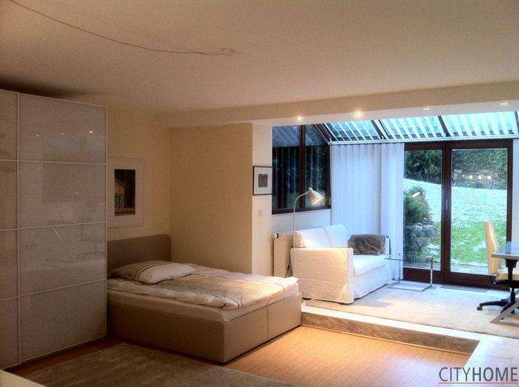 Wiesbaden: Flandernstraße, schöne Einliegerwohnung, W-Lan und Parkplatz 