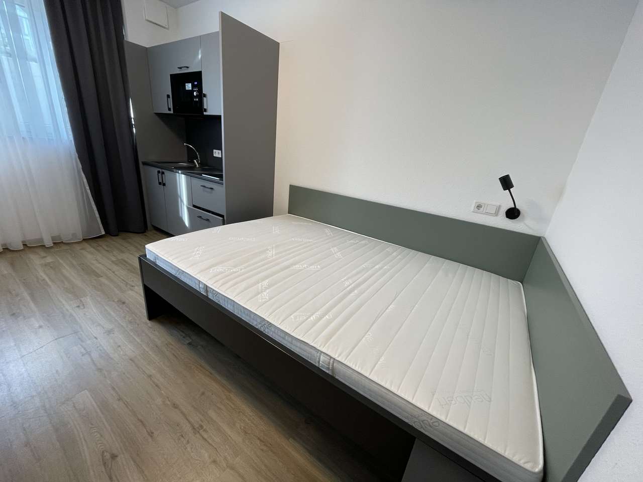 Kantstraße, Apartment in super Lage, direkt neben der UNI!