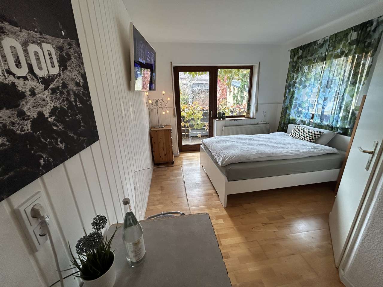 Hotelalternative, schnell auf der A66, gut parken, Balkon.