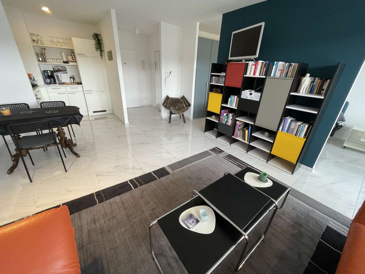 Bingertstraße, mit Balkon, super Ausstattung und eigener Waschmaschine