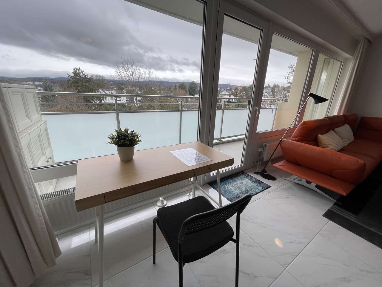 Bingertstraße, mit Balkon, super Ausstattung und eigener Waschmaschine