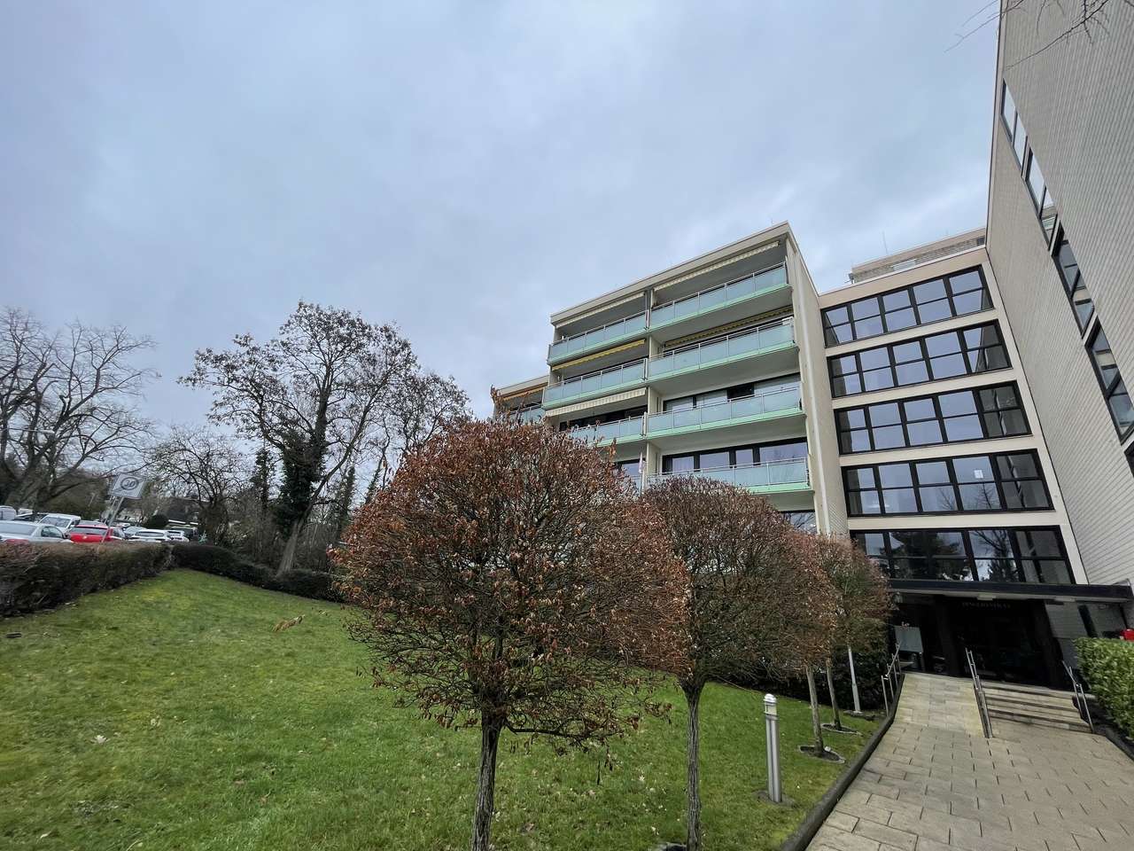 Bingertstraße, mit Balkon, super Ausstattung und eigener Waschmaschine